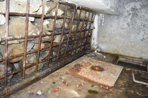 Ligne Maginot - COL DE RESTEFOND (STATION DE CAPTAGE ET POMPAGE D'EAU) - (Divers) - Le captage sous rocaille