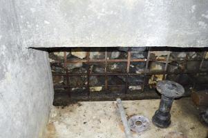 Ligne Maginot - COL DE RESTEFOND (STATION DE CAPTAGE ET POMPAGE D'EAU) - (Divers) - Le captage sous rocaille