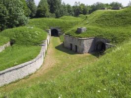 Ligne Maginot - BATTERIE DES ROCHES - (Position d'artillerie préparée) - Le rempart d'artillerie