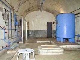 Ligne Maginot - SAINT GOBAIN - (Ouvrage d'infanterie) - Local de traitement de l'eau potable 
Au fond à droite la galerie vers le captage extérieur