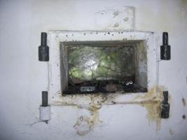 Ligne Maginot - HASPELSCHIEDT 3 (AVANT POSTE) - (Blockhaus pour arme infanterie) - Créneau du dispositif de mise a feu des mines