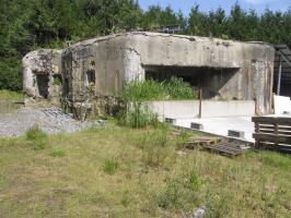 Ligne Maginot - A29 -  DIAMANT - (Blockhaus pour canon) - Vue trois quart arrière du bloc Diamant; du 20 au 26 mai 1940 il était tenu par le Lieutenant Gauchet de la 7° Cie du 43° RI
