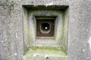 Ligne Maginot - A31 - BRUILLE SUD - (Casemate d'infanterie) - Créneau pour FM de défense de l'entrée