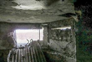Ligne Maginot - A35 - RUBIS - (Blockhaus lourd type STG / STG-FCR - Double) - A travers le créneau on aperçoit une zone marécageuse, ce qui correspond à la description du journal. Ce bloc est bien situé près du tracé d'une ancienne voie ferrée.
