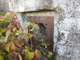 Ligne Maginot - B439 - FORT MASSY - (Blockhaus pour canon) - Visible du chemin de halage des Mazys.