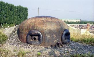 Ligne Maginot - CIMETIERE D'ESCAUPONT EST - C12 - (Casemate d'infanterie) - 