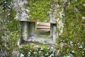 Ligne Maginot - CBO2 - (Blockhaus pour canon) - Petit créneau de défense rapprochée latéral
