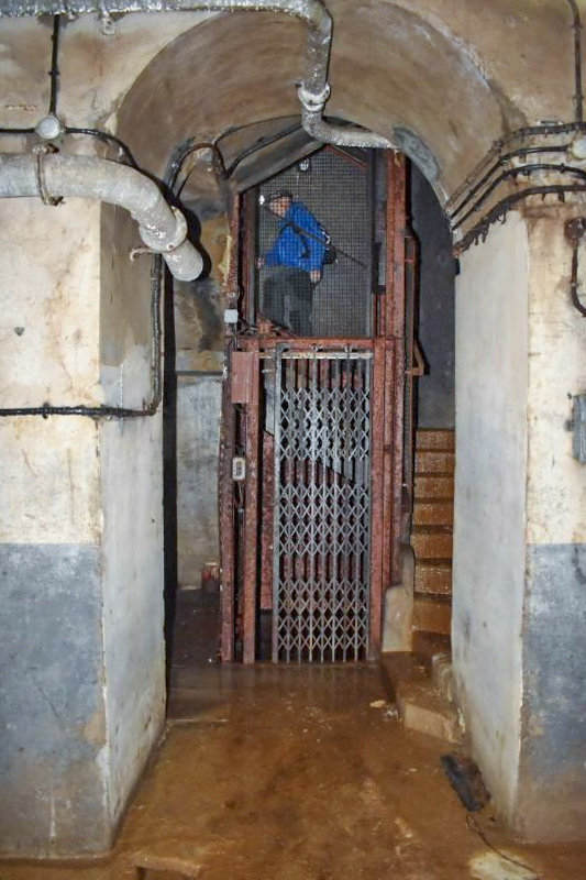 Ligne Maginot - SIMSERHOF - (Ouvrage d'artillerie) - Bloc 3
Monte-charge