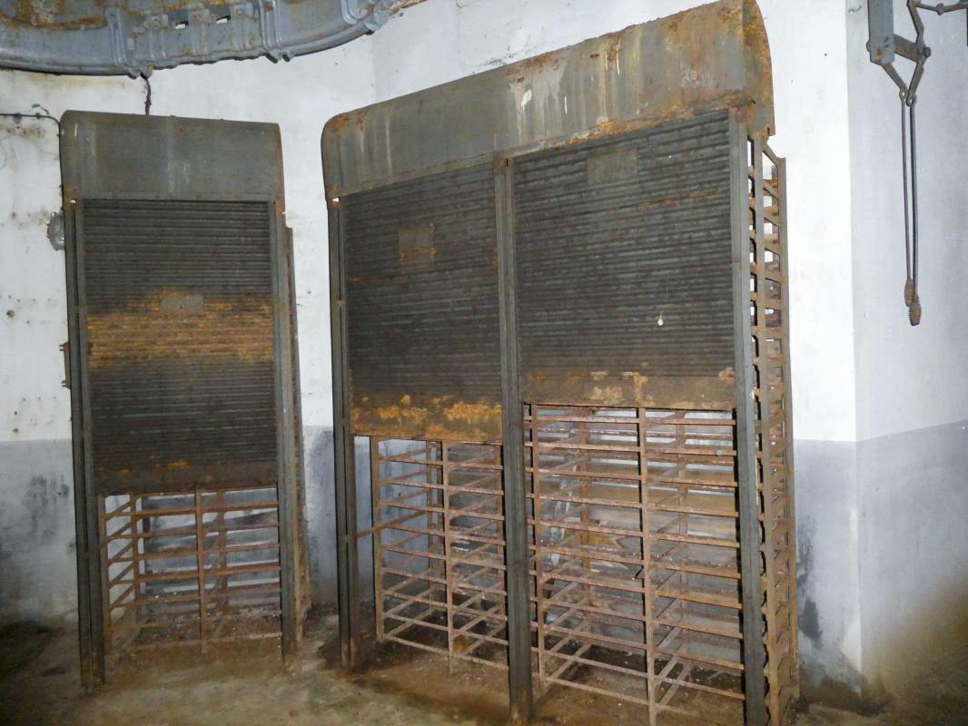 Ligne Maginot - SIMSERHOF - (Ouvrage d'artillerie) - Bloc 6
Armoires à munitions