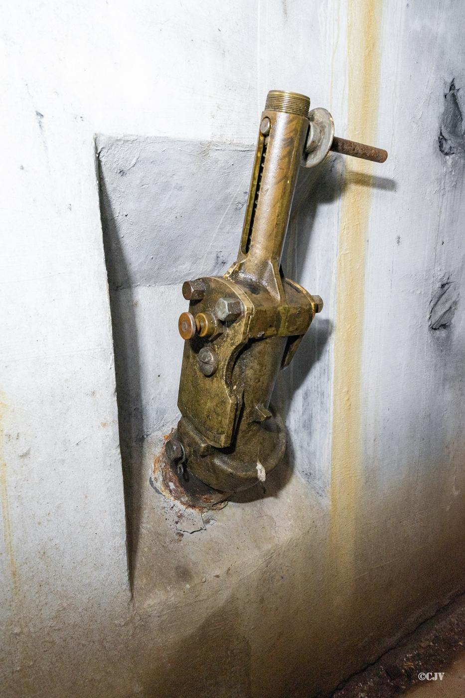 Ligne Maginot - SIMSERHOF - (Ouvrage d'artillerie) - Bloc 6
Goulotte lance-grenades