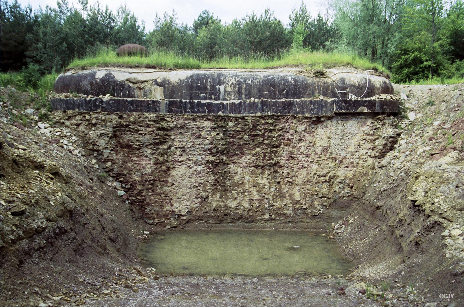 Ligne Maginot - SIMSERHOF - (Ouvrage d'artillerie) - Bloc 8
Excavation pour faire une sortie de secours