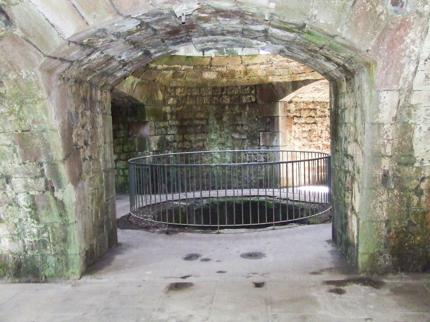 Ligne Maginot - FORT DE GIROMAGNY - (Position d'artillerie préparée) - L'emplacement d'une des deux tourelles Mougin disparues
