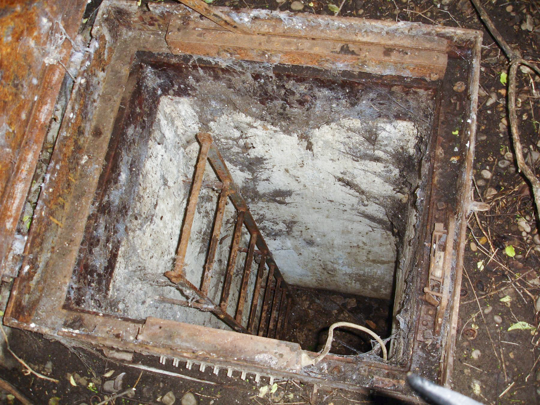 Ligne Maginot - B4 - (Chambre de coupure) - 