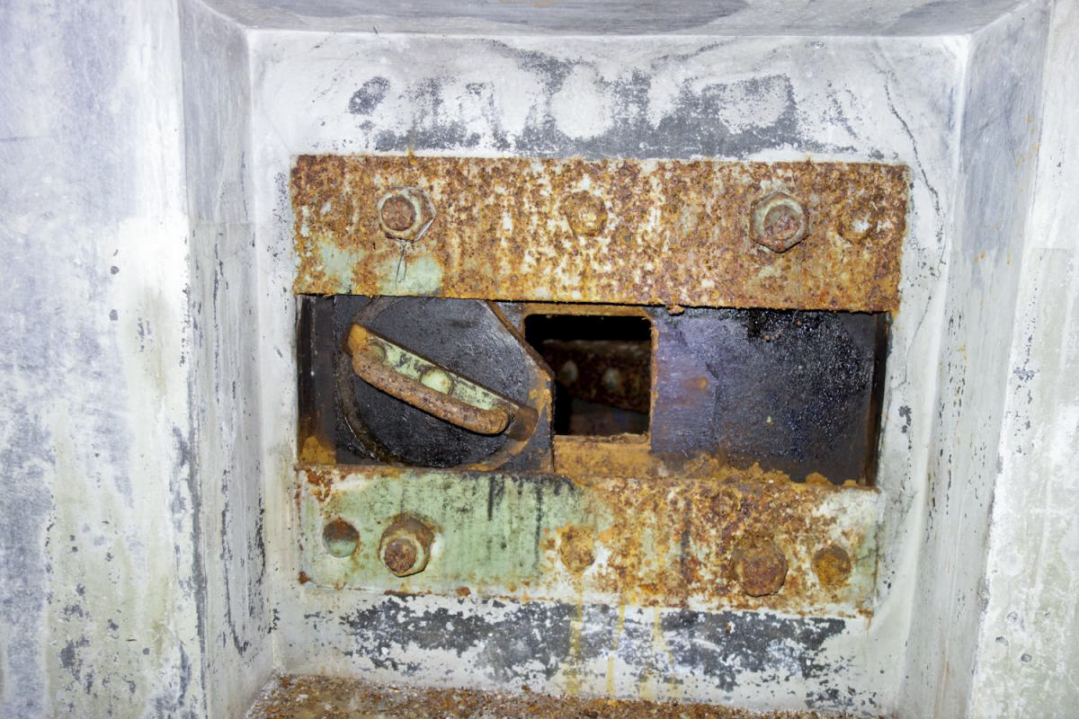 Ligne Maginot - SEELBERG EST - (Casemate d'infanterie) - Créneau de défense intérieure de la sortie de secours