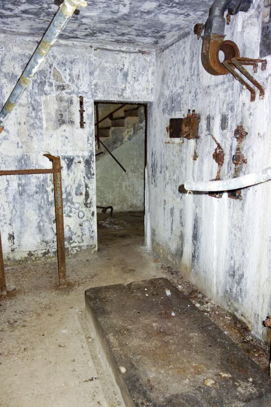 Ligne Maginot - SEELBERG EST - (Casemate d'infanterie) - Le groupe électrogène a disparu...