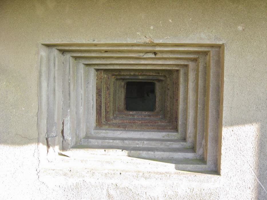 Ligne Maginot - SEELBERG OUEST - (Casemate d'infanterie) - Créneau pour jumelage de mitrailleuses Reibel MAC 31