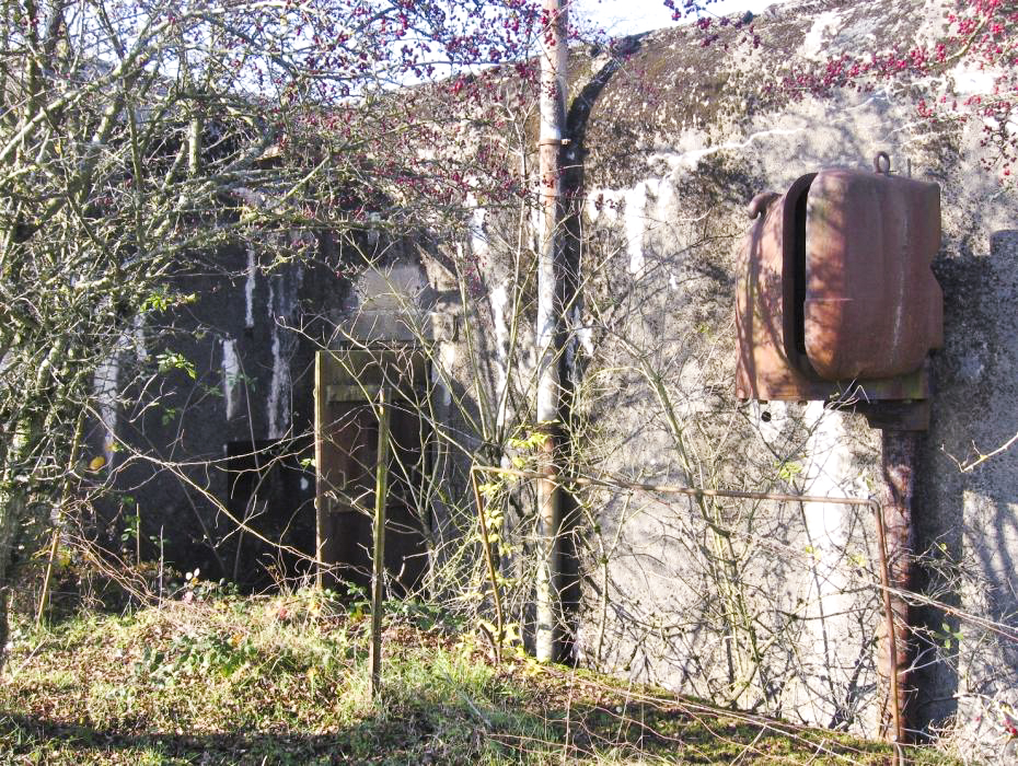 Ligne Maginot - SINNERSBERG EST - (Casemate d'infanterie) - Facade arrière et l'entrée