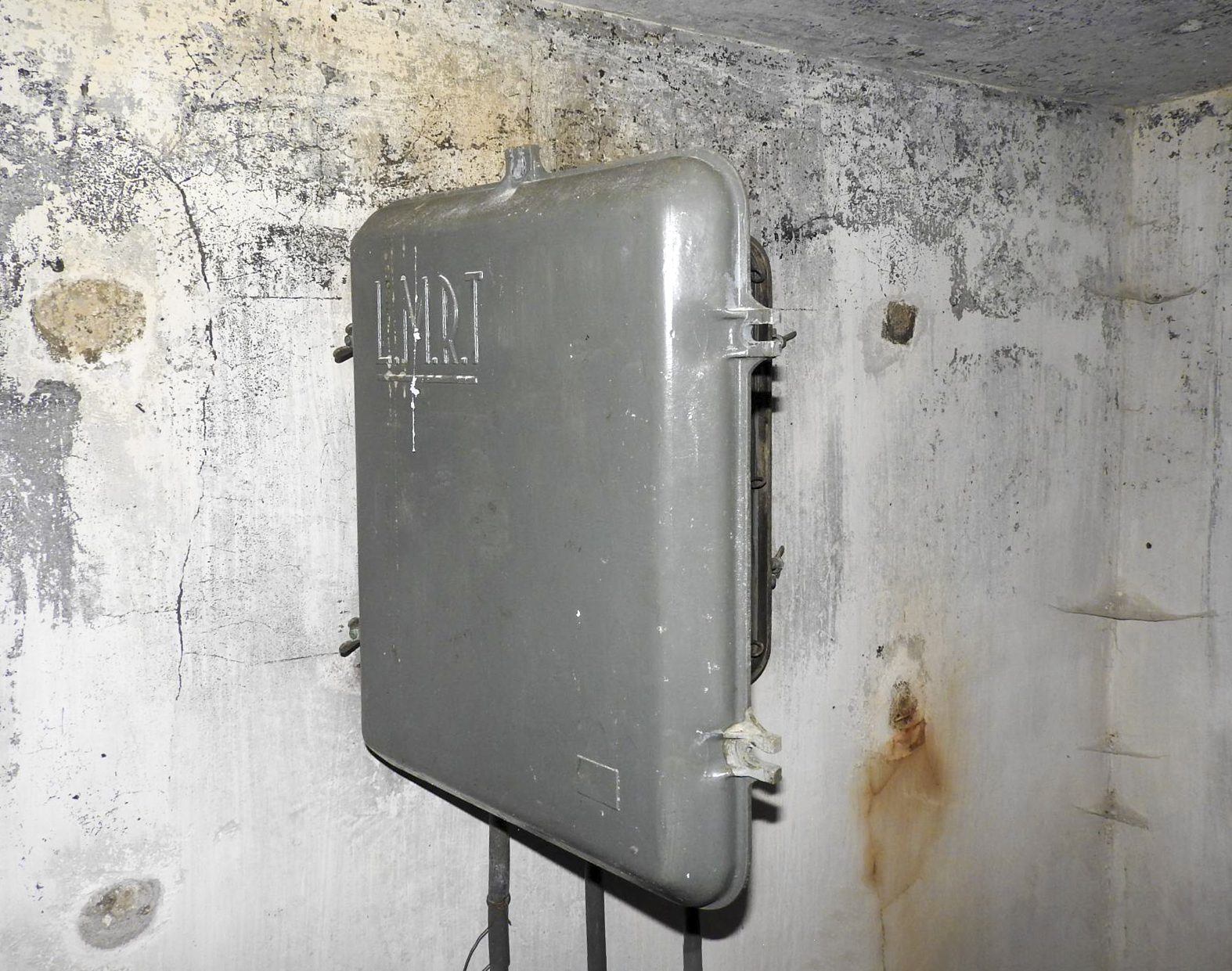 Ligne Maginot - CU2 - (Chambre de coupure) - Le boitier LMRT des années 50