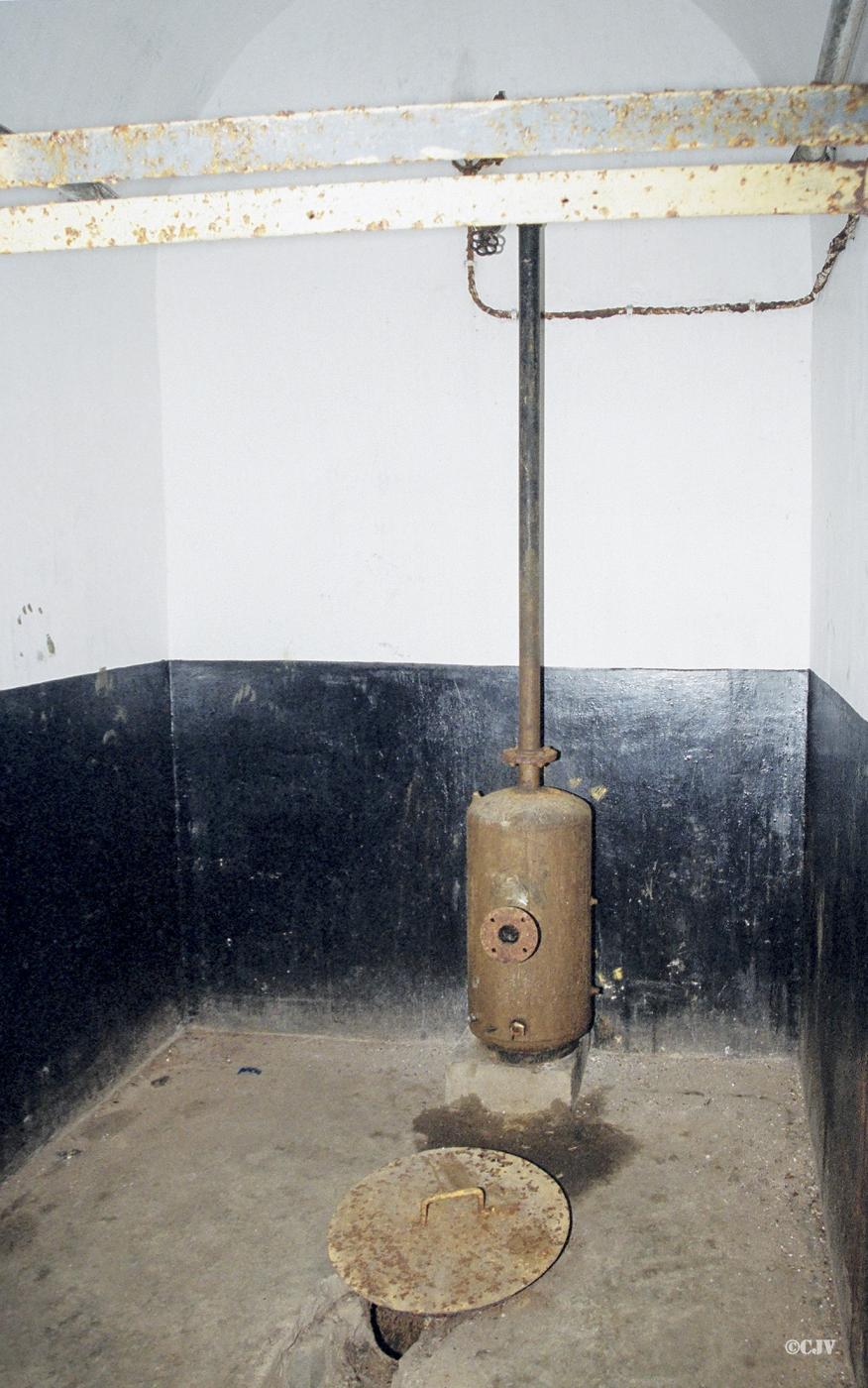 Ligne Maginot - FREUDENBERG (QUARTIER SCHIESSECK - I/37° RIF) - (Abri) - Le puits - Lia VERMEULEN