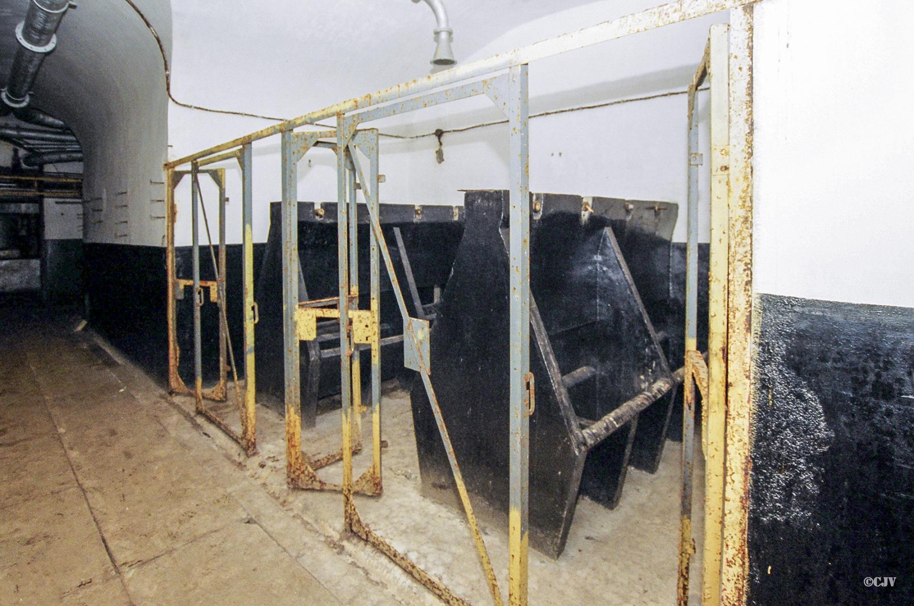 Ligne Maginot - FREUDENBERG (QUARTIER SCHIESSECK - I/37° RIF) - (Abri) - Lavabos - Lia VERMEULEN