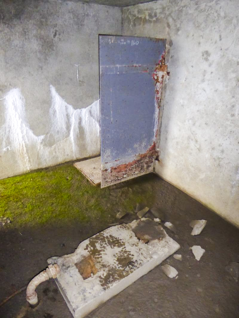 Ligne Maginot - COL DE RESTEFOND (STATION DE CAPTAGE ET POMPAGE D'EAU) - (Divers) - Le support du moteur