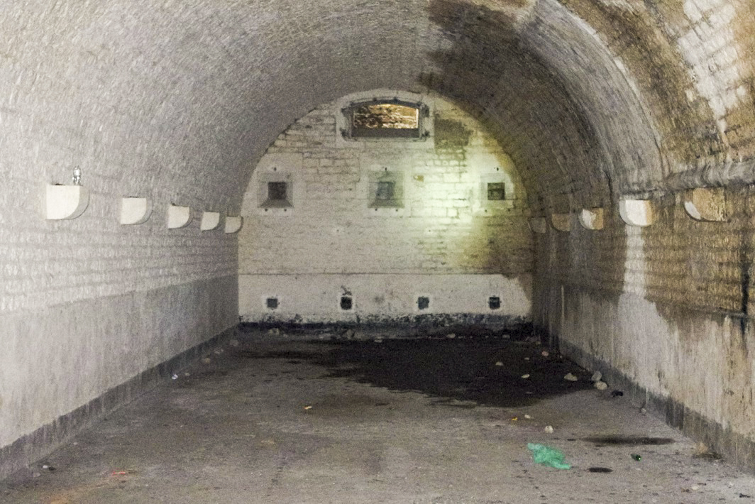 Ligne Maginot - BATTERIE DES ROCHES - (Position d'artillerie préparée) - Le magasin à poudre