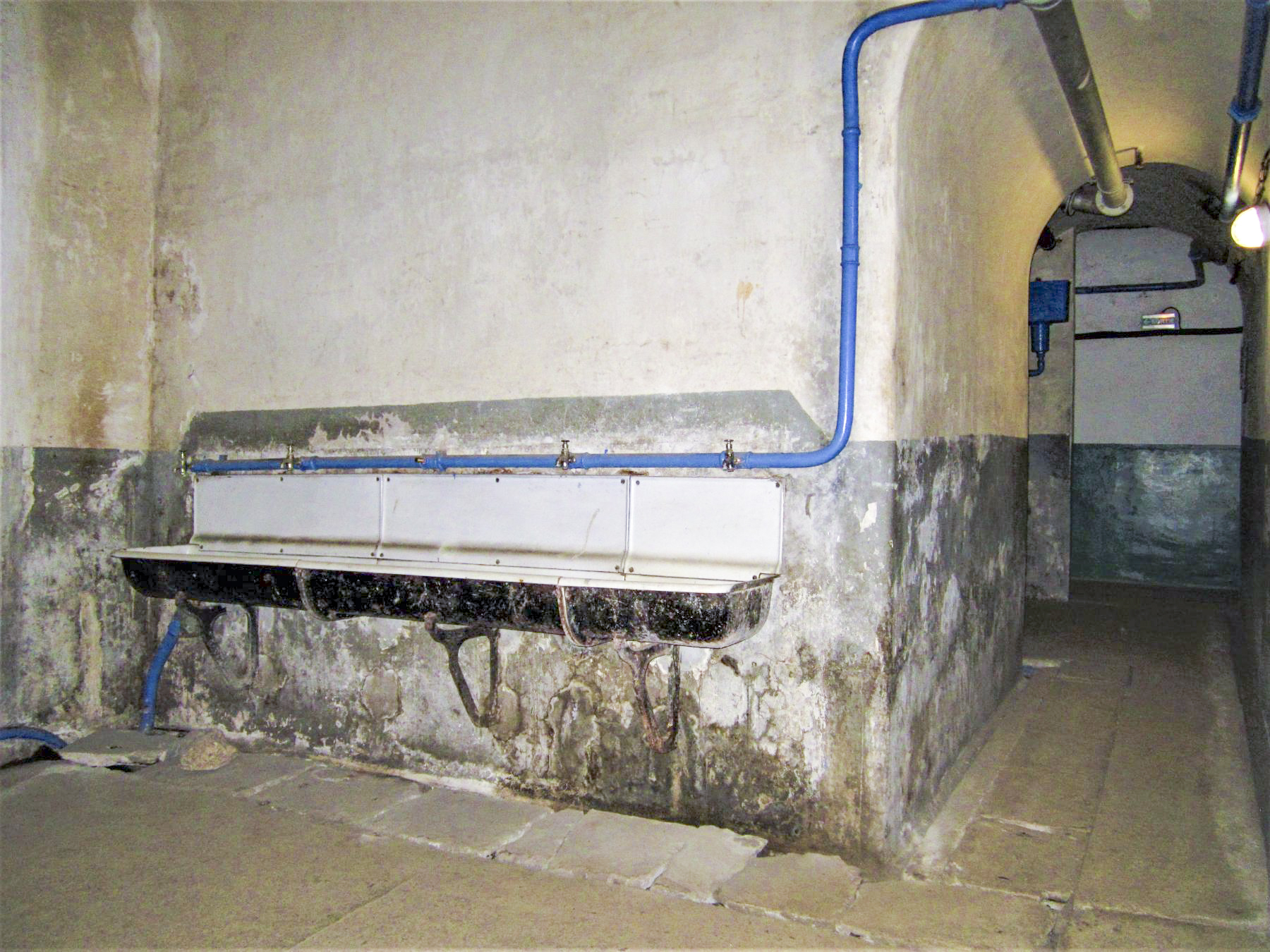 Ligne Maginot - SAINT GOBAIN - (Ouvrage d'infanterie) - Bloc 2
Lavabo