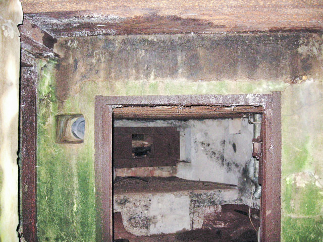 Ligne Maginot - HASPELSCHIEDT 2 (AVANT POSTE) - (Blockhaus pour canon) - L'entrée - Christian LENHARD