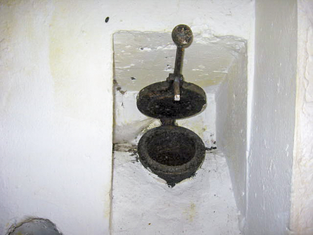 Ligne Maginot - HASPELSCHIEDT 3 (AVANT POSTE) - (Blockhaus pour arme infanterie) - Goulotte lance grenade utilisée dans les blockhaus de construction MOM. Ce dispositif simple est obturé par un couvercle verrouillable