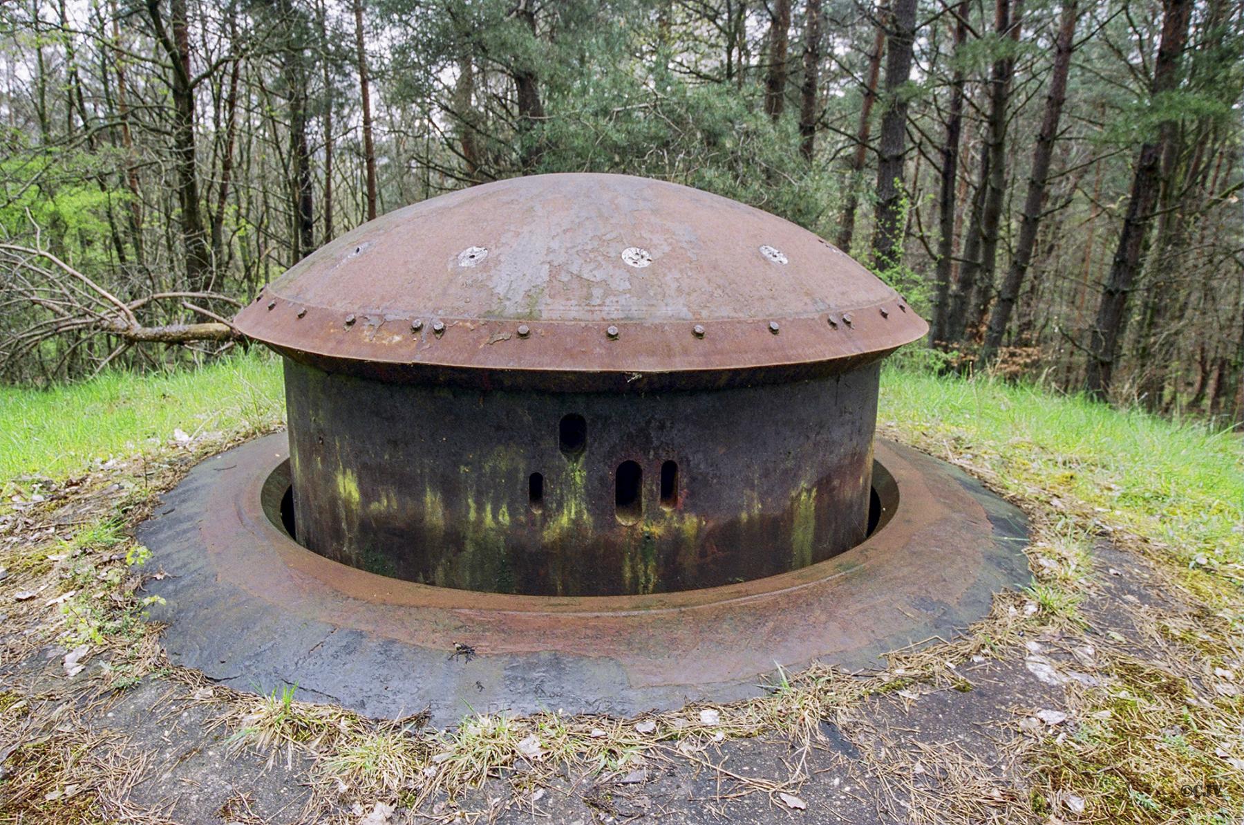 Ligne Maginot - OTTERBIEL - (Ouvrage d'artillerie) - Bloc 1
Tourelle de mitrailleuses