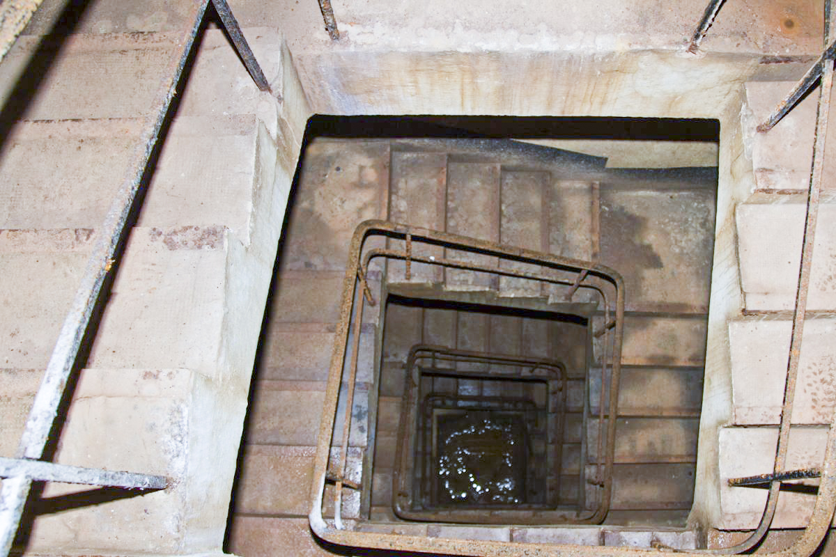 Ligne Maginot - HAUT POIRIER - (Ouvrage d'infanterie) - Bloc 2
Puits d'escalier