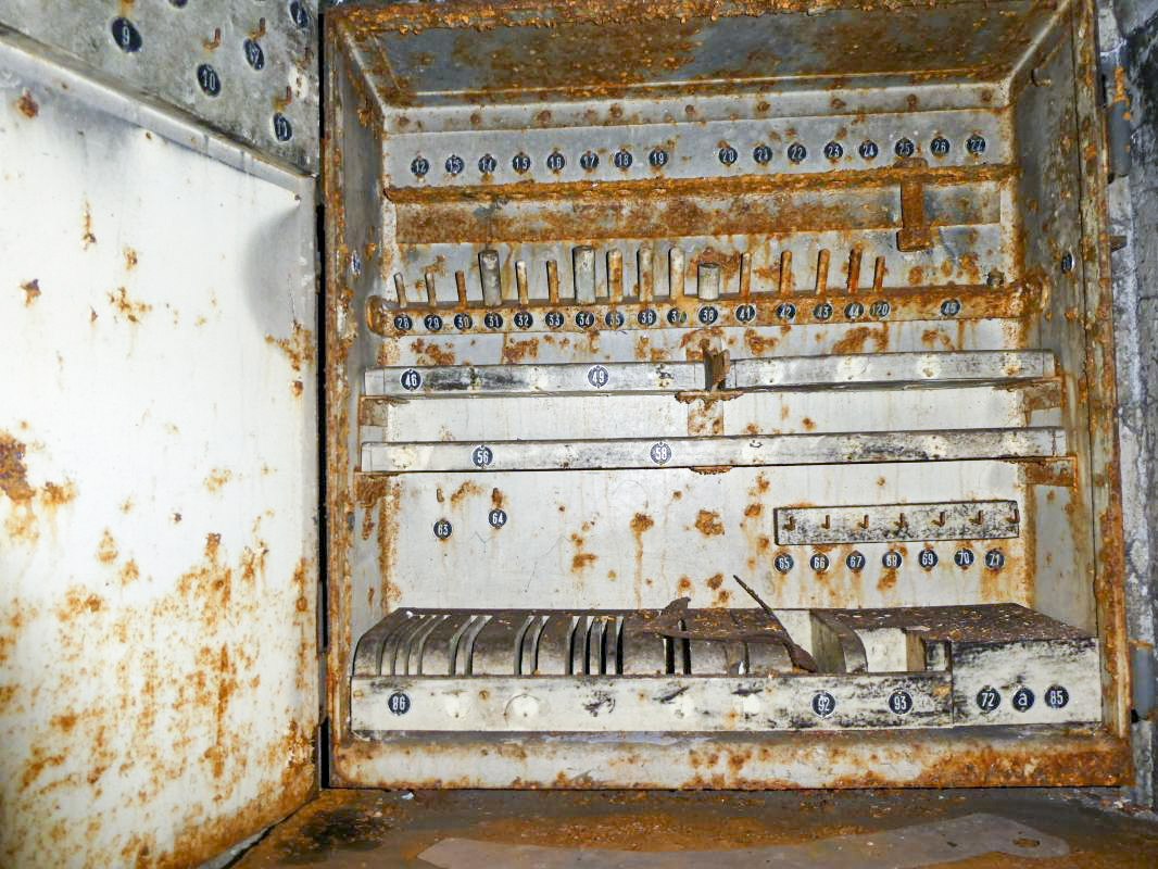 Ligne Maginot - HAUT POIRIER - (Ouvrage d'infanterie) - Bloc 2
Armoire à outillage pour la tourelle