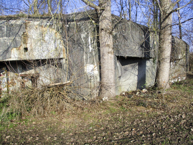 Ligne Maginot - A26 - CHATEAU L'ABBAYE - (Casemate d'infanterie - double) - 