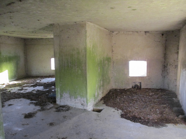 Ligne Maginot - A64 - QUATRE VENTS - (Blockhaus lourd type STG / STG-FCR - Double) - Chambres de tir sud-est - Smardz Félix