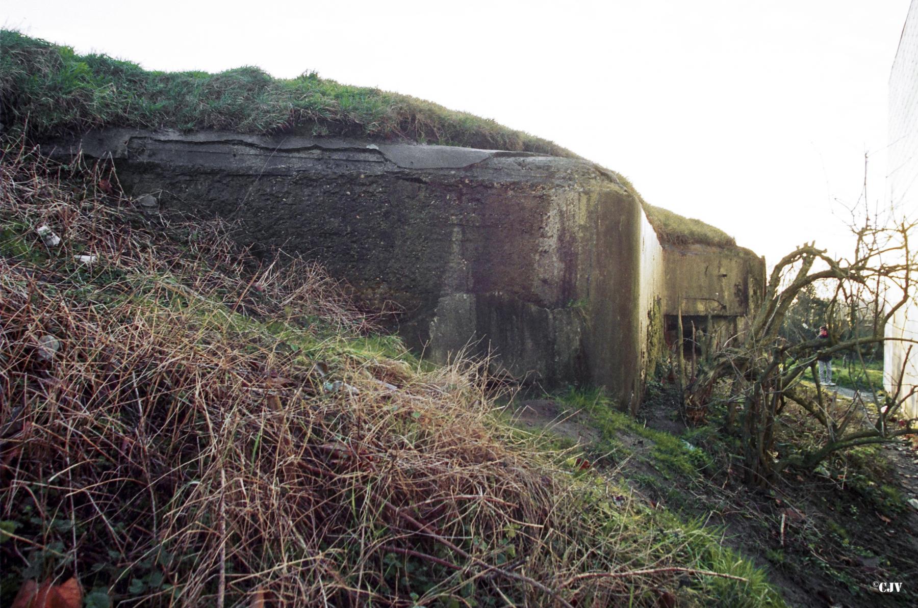 Ligne Maginot - CIMETIERE D'ESCAUPONT OUEST - C11 - (Casemate d'infanterie) - 