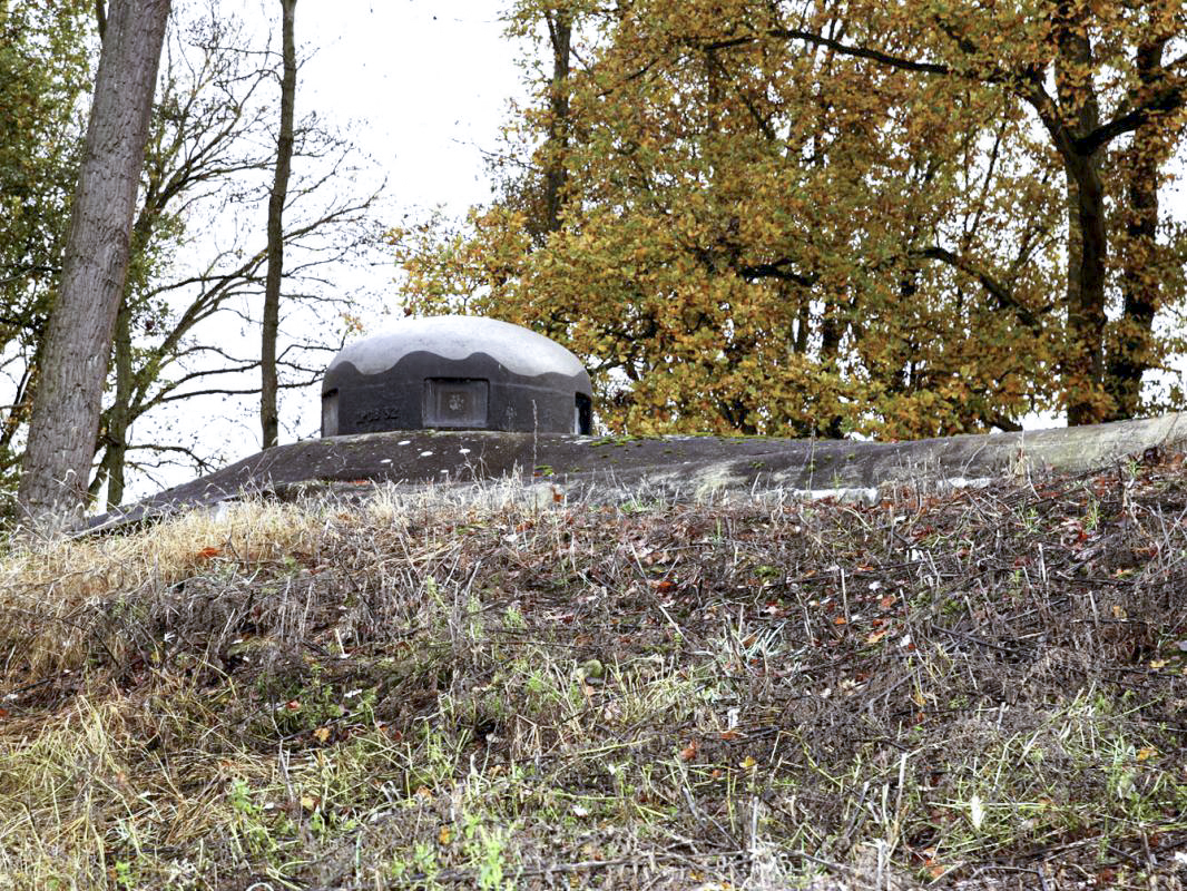 Ligne Maginot - CIMETIERE DU MONT DES BRUYERES - C2 - (Casemate d'infanterie) -  - JMBrams