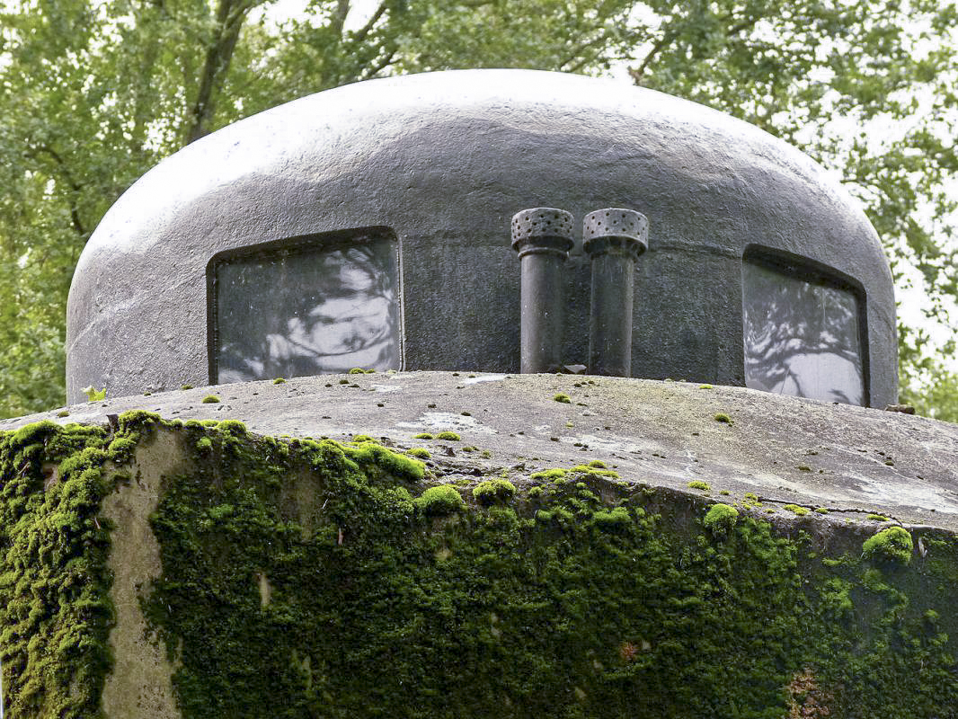 Ligne Maginot - CIMETIERE DU MONT DES BRUYERES - C2 - (Casemate d'infanterie) - 
