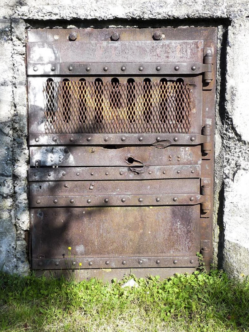 Ligne Maginot - B420 - ODOMEZ - (Blockhaus pour canon) - Porte d'entrée du blockhaus