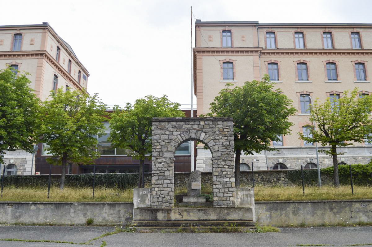 Ligne Maginot - CASERNE JACQUEMOT (QUARTIER CRAPLET - 15° BCA) - (Casernement) - 