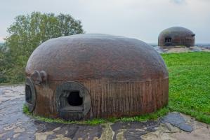 Ligne Maginot - HAUT POIRIER - (Ouvrage d'infanterie) - Bloc 3
Cloche AM et cloche GFM en arrière-plan