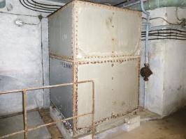 Ligne Maginot - ROCHE LA CROIX (RLC) - (Ouvrage d'artillerie) - Bloc 5
Étage inférieur
À gauche le trappe pour accéder au local de récupération des douilles de la tourelle