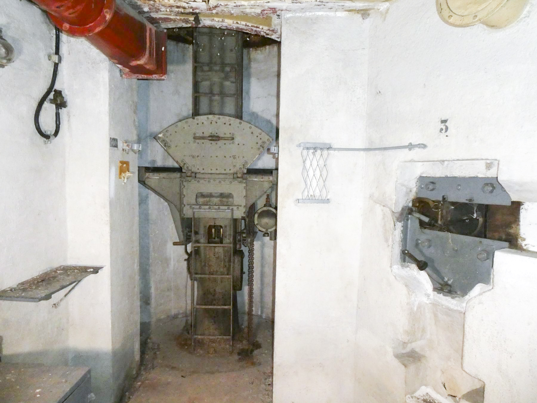 Ligne Maginot - SAINTE AGNES (SAG) - EO9 - (Ouvrage d'artillerie) - Bloc 1
Cloche lance grenades