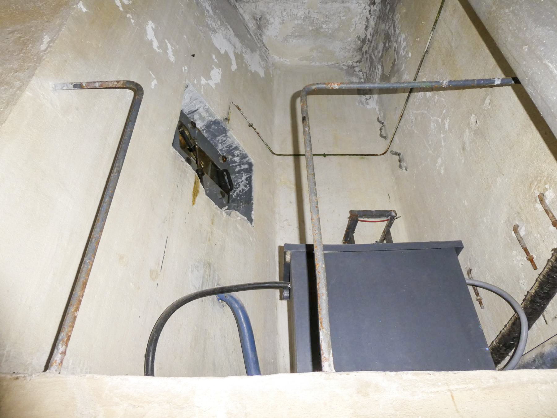Ligne Maginot - SAINT OURS HAUT (SOH) - (Ouvrage d'artillerie) - Bloc 1
Créneau de défense de l'entrée
