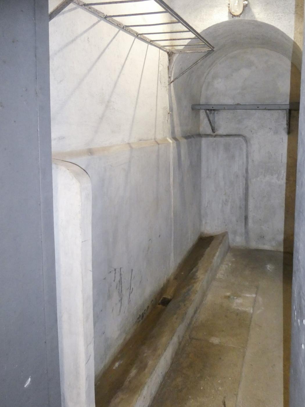 Ligne Maginot - SAINTE AGNES (SAG) - EO9 - (Ouvrage d'artillerie) - Les lavabos
Etendoir