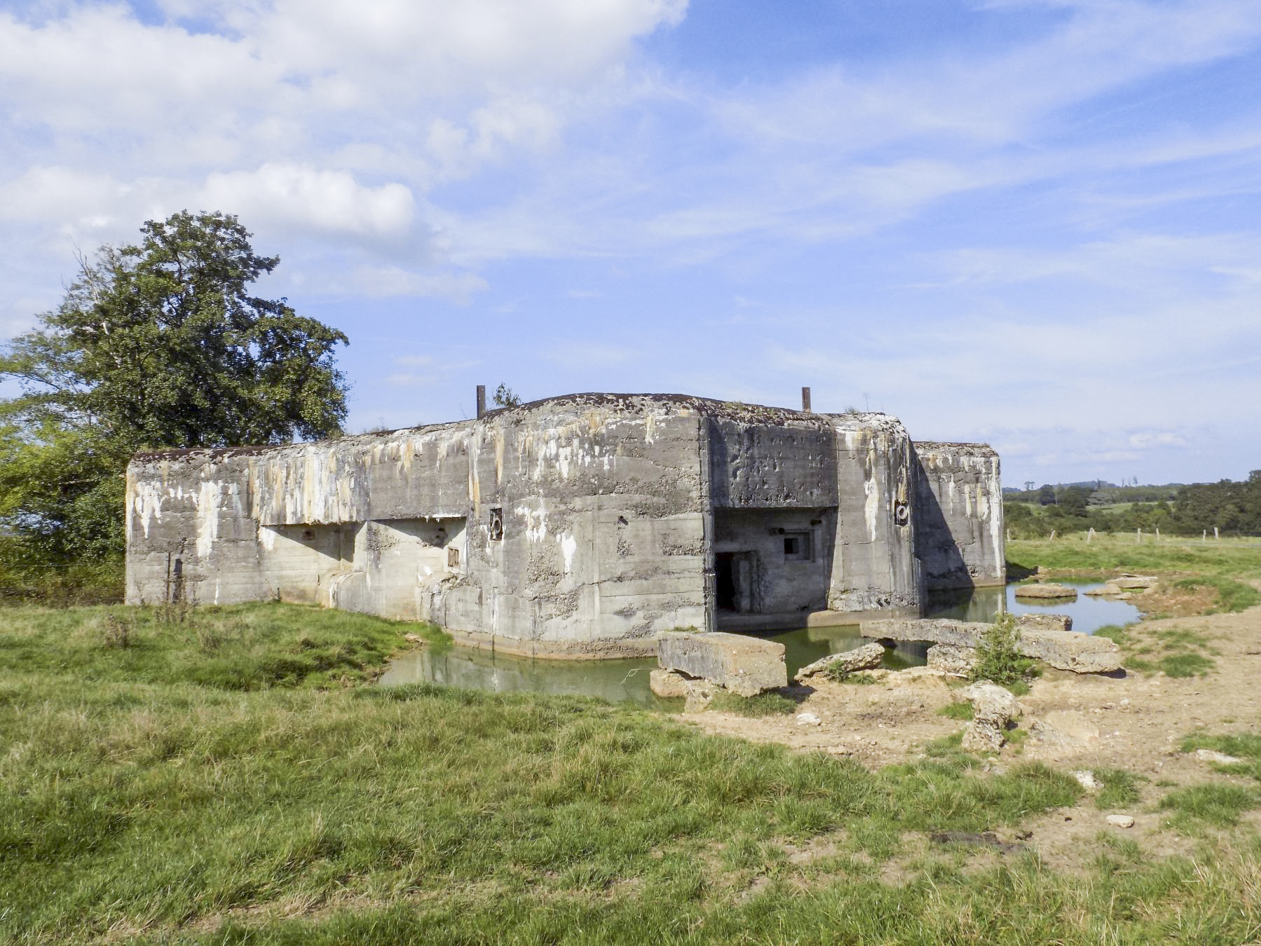Ligne Maginot - CEZF-20  - LA BRIQUETTERIE - (Casemate d'infanterie - double) - Vue de l'arrière