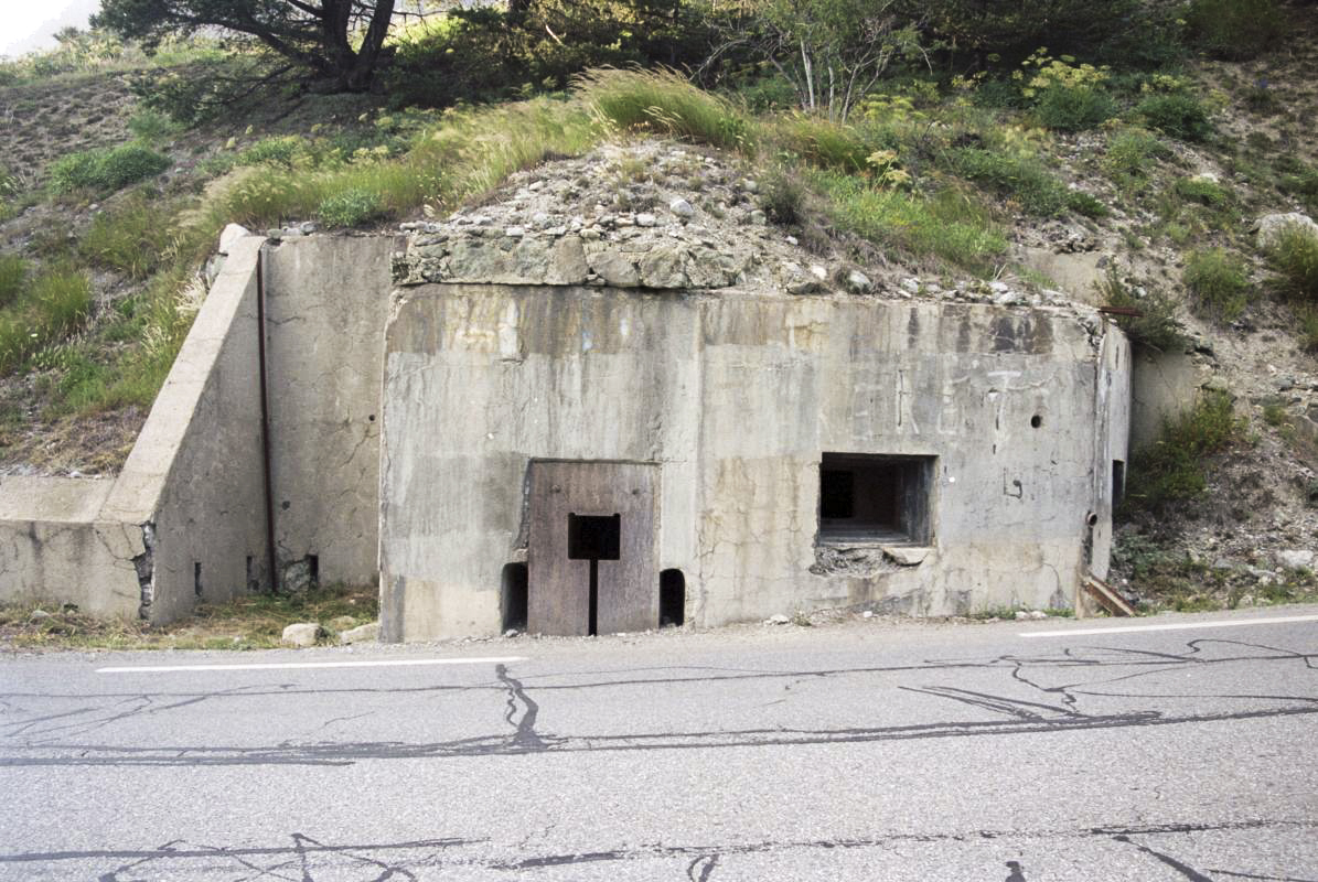 Ligne Maginot - MONTGENEVRE (BARRAGE RAPIDE) - (Blockhaus pour arme infanterie) - 