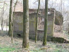 Ligne Maginot - LIEDERSCHIEDT - MAISON FORTE - (Poste GRM - Maison Forte) - La maison forte vue depuis la pente.