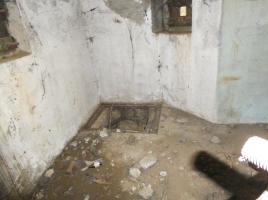 Ligne Maginot - B460 - RESERVOIR D'ONNAING (PDS) - (Abri actif) - Intérieur du bloc actif, trappe d'accès à l'étage inférieur servant d'entrée principale