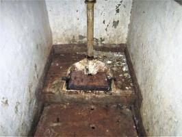 Ligne Maginot - LAVOIR - (Ouvrage d'artillerie) - Bloc 4 
Etage inférieur 
Latrines