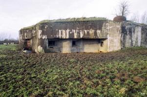 Ligne Maginot - C17 - GOMMEGNIES EST - (Casemate d'infanterie) - 